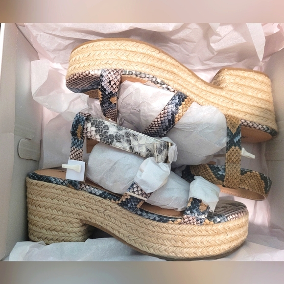 Shoedazzle multi-color strappy wedges size 7.5 NEW - Picture 2 of 2